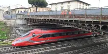 Firenze, treni sospesi per lavori su Ponte al Pino: l'appello di Giani