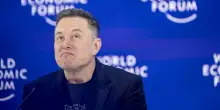 Davos, Elon Musk ironizza sul Board of Peace firmato da Trump. VIDEO