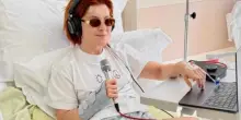 Noemi, il post sui social dopo la caduta dal palco