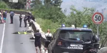Auto travolge ciclisti nel Palermitano, morta donna