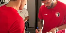 Serie C, Campobasso: l&rsquo;emozionante abbraccio dei calciatori a un tifoso speciale