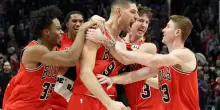 NBA, il buzzer beater di Nikola Vucevic a Portland