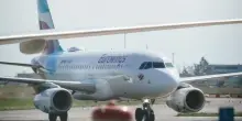 Volo Dusseldorf-Brindisi costretto a rientrare per fumo a bordo