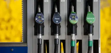 Carburanti, effetto accise: diesel torna sopra i 2 euro al litro