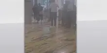Temporale a Milano, pioggia all'interno del Pirellone