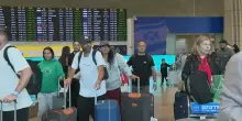 Emergenza su volo Dubai-Tel Aviv, i passeggeri in aeroporto