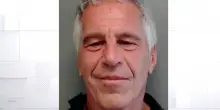 Usa, giudice pubblica il biglietto di Epstein prima del suicidio
