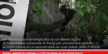 Parigi, proteste contro la costruzione di un’autostrada