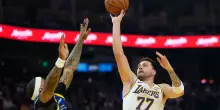 Lakers sbancano Golden State, Houston cade a Miami