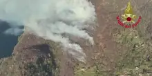 Fiamme nel Varesotto, intervento di canadair ed elicotteri