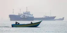 Iran USA, petroliere iraniane oltrepassano zona di blocco. LIVE