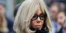 Francia, bufera dopo l'insulto di Brigitte Macron alle attiviste