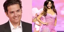 Victoria's Secret Fashion Show, Palvin manda bacio a Dylan Sprouse