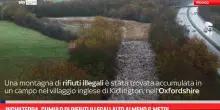 Inghilterra, cumulo di rifiuti illegali alto almeno 6 metri