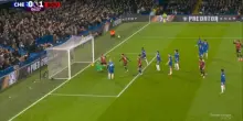 Il Chelsea pasticcia in difesa, Brooks ringrazia e segna. VIDEO