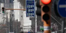Carburanti, Mimit: benzina a 1,738 euro al litro, gasolio a 2,059