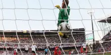 Un gol-fantasma 'da Truman Show': lo videro tutti, tranne l'arbitro