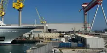 Incidente a Fincantieri Ancona, morto un operaio e un altro gravissimo