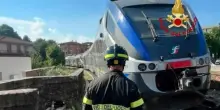 Toscana, treno regionale esce dai binari nel Fiorentino: nessun ferito