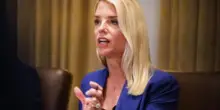 Il Russiagate, ancora. Pam Bondi riapre l’indagine (in Florida) per punire i dem. Trump giubila