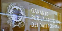 Si dimette il segretario del Garante della privacy che voleva violare la privacy dei suoi dipendenti