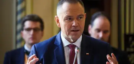 In Polonia Nawrocki fa quello che aveva promesso: bloccare il governo Tusk