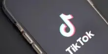 TikTok ha favorito una campagna di disinformazione in Polonia: non &egrave; la prima volta che accade nell'Ue