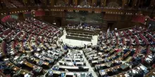 La Camera conferma il taglio ai vitalizi. Niente rimborso per 900 ex deputati