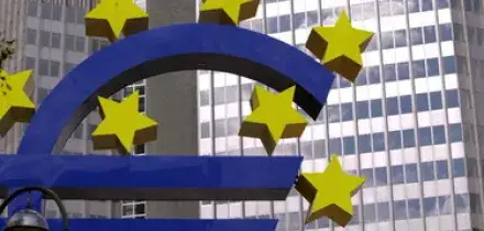 La Bce alza i tassi di un quarto di punto