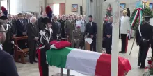 Carabinieri, Mattarella ai funerali del brigadiere capo Legrottaglie