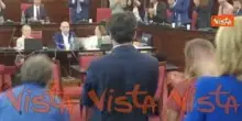 Il sindaco di Milano prosegue con l'incarico, la standing ovation dei consiglieri di Milano per Sala