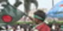 In Bangladesh migliaia celebrano un anno dalla rivoluzione