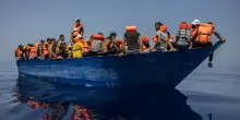 Migranti, barchino si rovescia al largo di Lampedusa: almeno 20 morti, ci sono dispersi