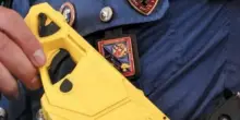 Morti per il taser, come al solito carabinieri indagati. La Lega: mezzo sicuro