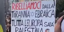 Venezia, cartello antisemita al corteo ProPal: "Manifestante allontanato"