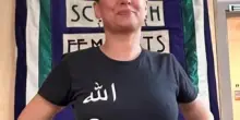 Femminista indossa una maglia con la scritta "Allah è lesbica": 2 anni e mezzo di carcere