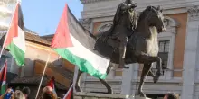 La bandiera della Palestina e il caos in Campidoglio