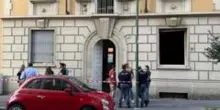 Sesto San Giovanni, accoltellato trenta volte e bruciato in casa per un video hot