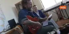 Jovanotti canta con i ragazzi dell'Istituto penale per i minorenni di Nisida