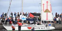 Flotilla, la delegazione italiana: "Andiamo avanti". Fratelli d'Italia ai leader del centrosinistra: "Richiamate i parlamentari a bordo"
