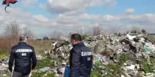 I Carabinieri del Noe sequestrano una discarica abusiva nel Napoletano