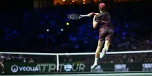 Sinner schiaccia Zverev e vola in finale a Parigi indoor