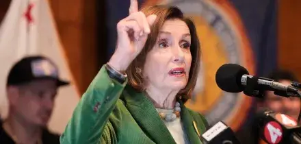 Nancy Pelosi si ritira: "Non mi candiderò alle elezioni del 2026"