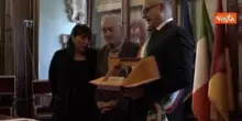Robert De Niro riceve in Campidoglio la Lupa Capitolina