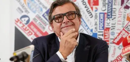 L'ambasciata russa contro il tatuaggio di Calenda (Azione): "Il Tridente è un simbolo nazista"