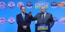 Tajani ricorda Berlusconi a comizio Napoli, la platea grida: "Silvio, Silvio"