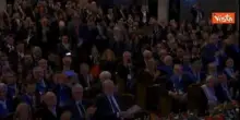Standing ovation per Mattarella all'Assemblea Nazionale delle Province d'Italia a Lecce
