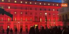 Giornata contro violenza su donne, la facciata di Palazzo Chigi illuminata di arancione