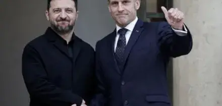 Zelensky a Macron: "La pace in Ucraina deve essere duratura"