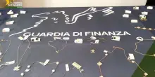 Sequestrati a Savona gioielli e accessori di marchi di lusso falsificati
